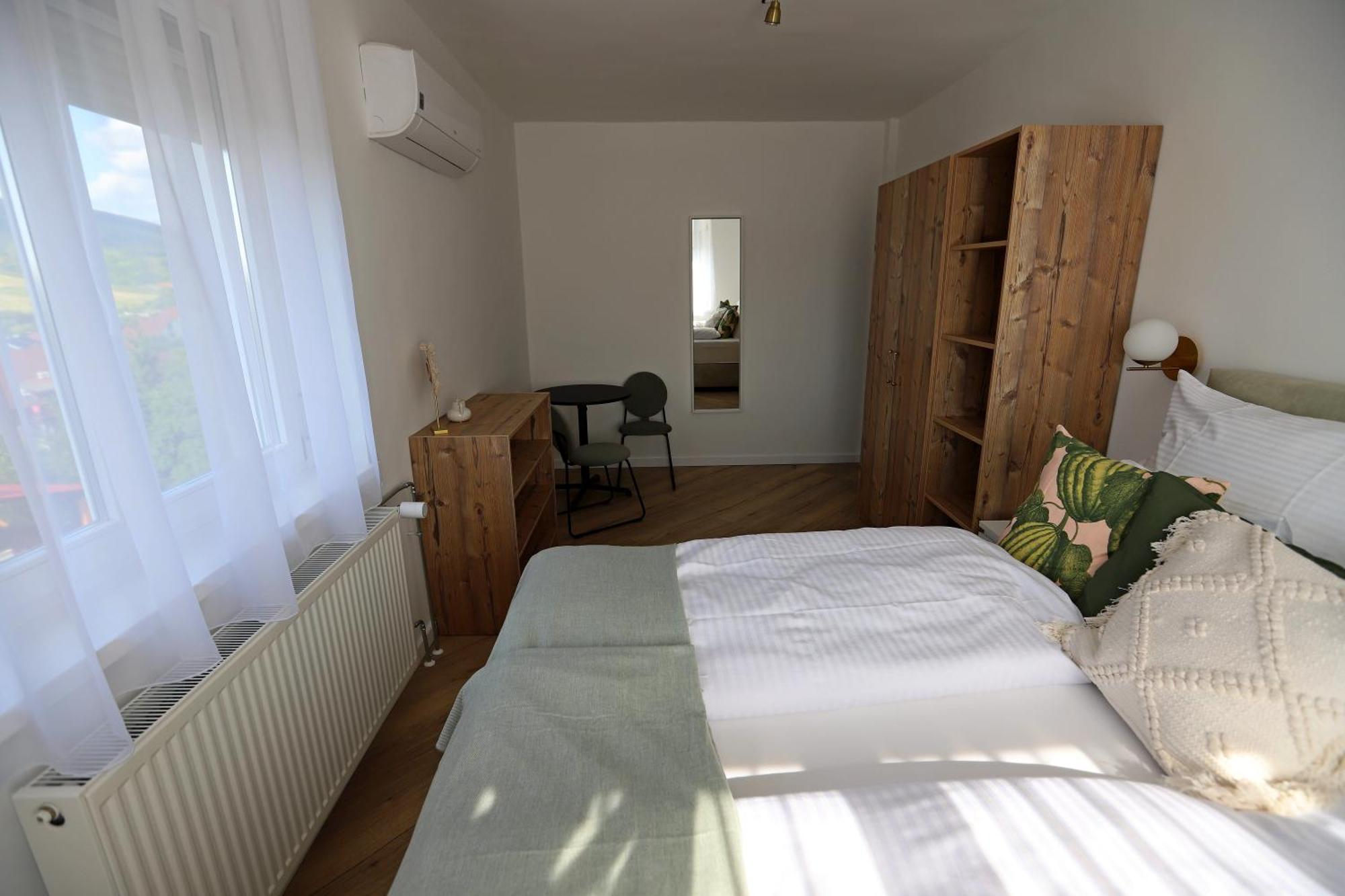 Natali Apartmanhaz Eger Eksteriør bilde