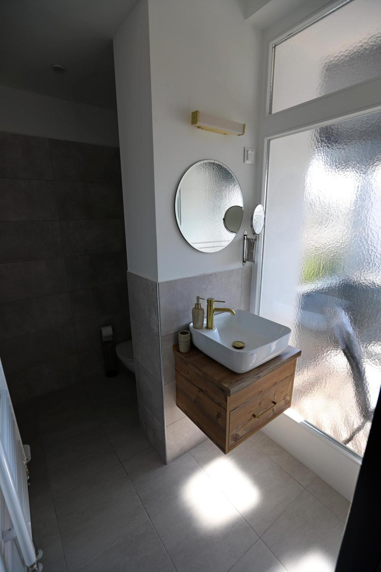 Natali Apartmanhaz Eger Eksteriør bilde